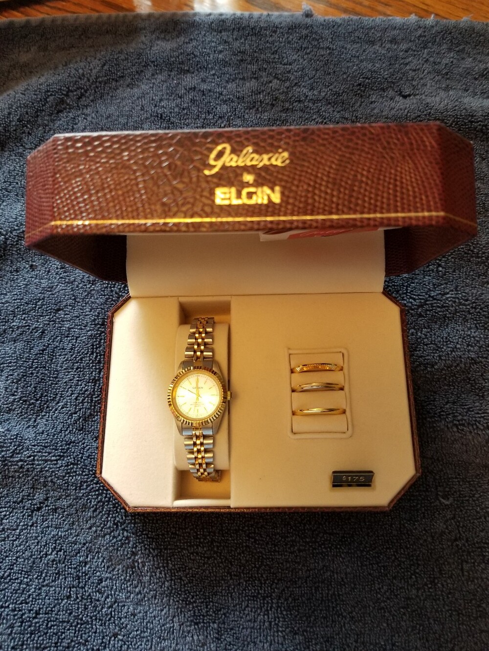 Vintage Galaxie By Elgin Ladies Wrist Watch NEW In Box